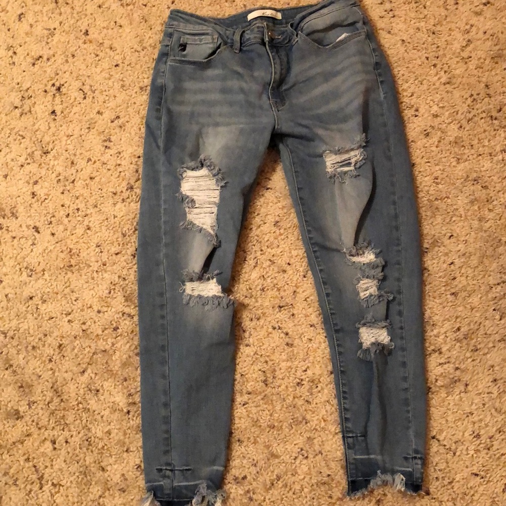 Baggy ripped mom jeans